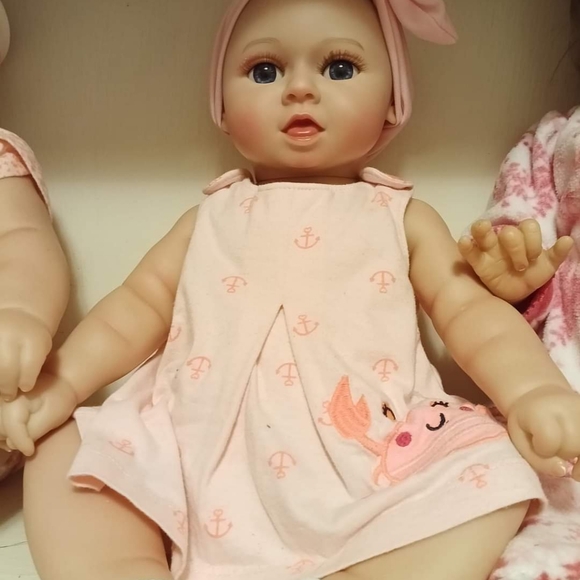 Reborn twins - Picture 3 of 3